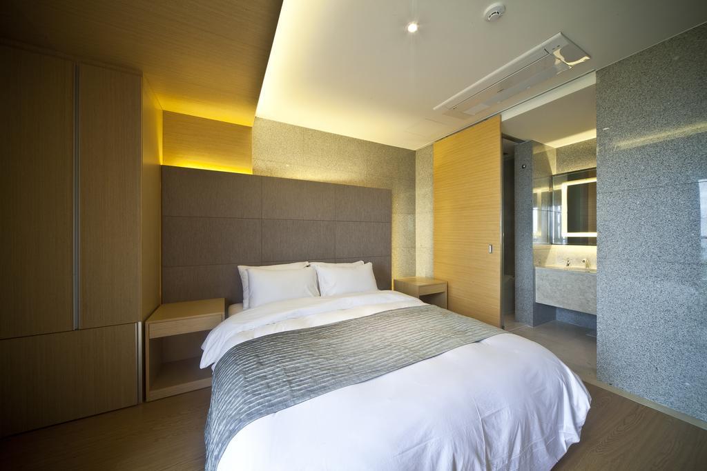 Stanford Hotel And Resort Jeju Esterno foto